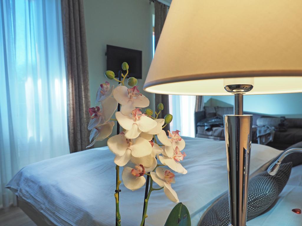 Ristorante Charme Hotel Tre Terre Ponte Brolla Экстерьер фото
