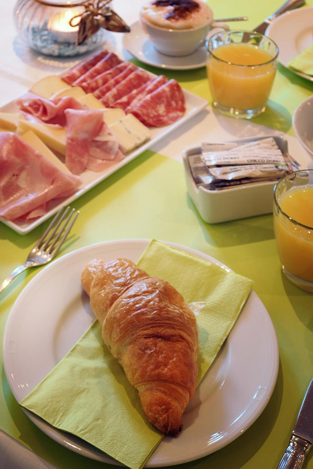 Ristorante Charme Hotel Tre Terre Ponte Brolla Экстерьер фото