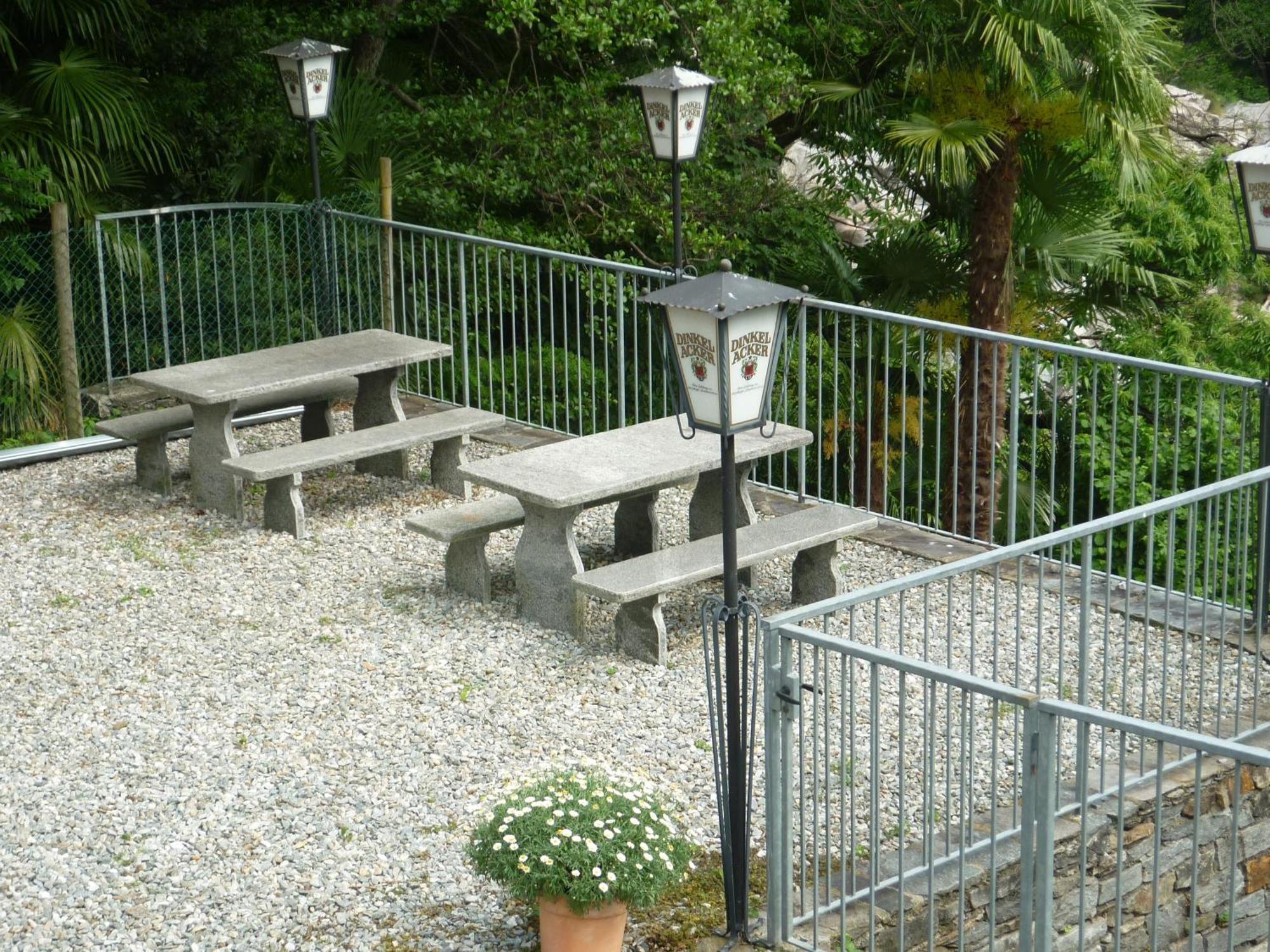 Ristorante Charme Hotel Tre Terre Ponte Brolla Экстерьер фото